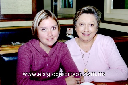 21112008
Marcela Rosales de Ayala y Rosa Elodia Velázquez de Rosales