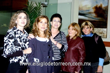 23112008
Lizy Dingler, Liz Luján, Guadalupe Castro, Cony y Paty Murra.