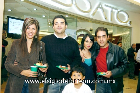 23112008
Marlen Barrientos de Osio, Rafael Osio, Óscar Calderón, Alejandra de Fernández y Carlos Fernández Faya