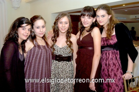 17112008
Griselda Becerra, Ivanna Varela, Andrea Herrera, Haydee Pérez y Mariel Lahoreau.