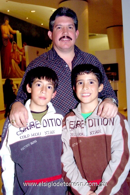 23112008
Éric Tomé Rodríguez, Adrián Tomé Rodríguez y Eric Tomé B.