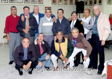23112008
Alfredo Rojas, Gonzalo Márquez, Melchor Mena, Ricardo Tea, Jesús Moreno, Salvador Sánchez, Guillermo Sánchez, Polen Callau, Carlos Mora, Rolando Albores, Esteban González y Ricardo Pérez