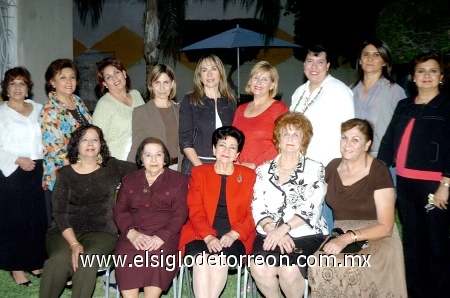 23112008
Socias del Club de Jardinería Casandra en su sesión de trabajo mensual