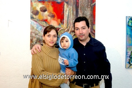 23112008
Araceli de Sánchez, Rohan y Roberto Sánchez.