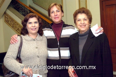 23112008
Laura Martínez, Joann Murra y Lety Esquivies.