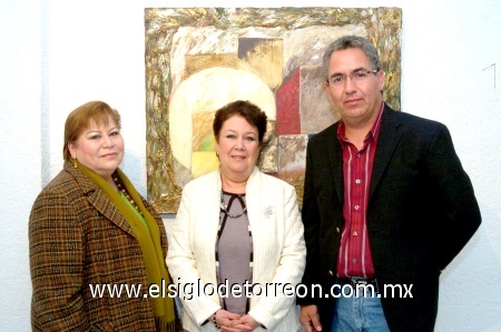 23112008
Margarita Ramos de Castillo, María Esther Ramos Martínez y Evodio Seáñez Aguilera.
