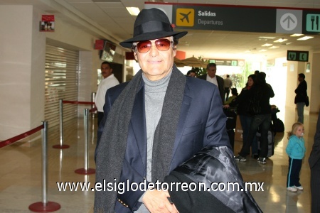 29112008
Gonzalo Vega, arribó de la Ciudad de México