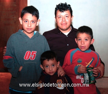 24112008
Jesús Gabriel, Iván, Emilio y Pedro.