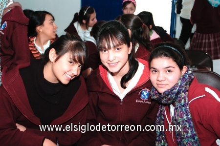 24112008
Arline Méndez, Cristina Horta y Silvia López.