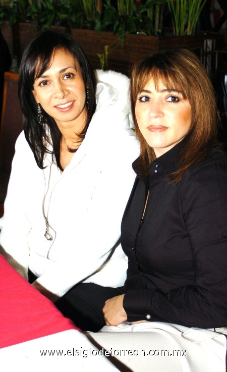 24112008
Carmen de Esparza y Diana de Gavela.