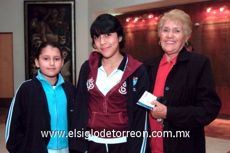 24112008
Luisa Fernanda y Diana Valdez y Alicia Díaz.