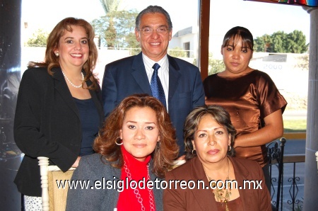 24112008
Martha Pérez Figueroa, Raúl Zenteno, María de Jesús Jiménez, Érika García Martínez y Elvira Hernández.