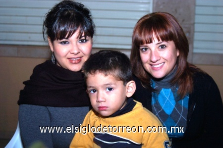 25112008
Liliana López, Diego Rodríguez y Adriana Corral.