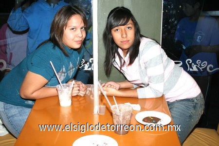 25112008
Valeria Tinoco Félix y Salma Ruvalcaba García.