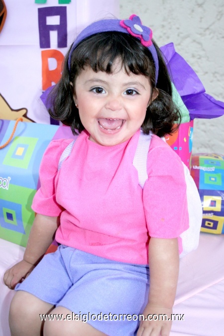 27112008
Feliz lució Mary Fer Izaguirre Parra en su fiesta de cumpleaños