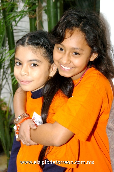 27112008
Fernanda Niño y Joseline Coronado