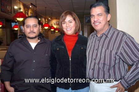 27112008
Federico Romo, Verónica Arreola y Jesús González