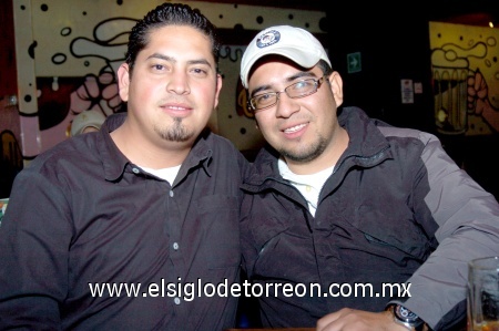 27112008
Raúl Hernández y Guillermo Velázquez