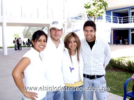 28112008
Luz Yanhira Silva, Alfonso Cruz, Mónica Gómez y Alejandro Ramírez