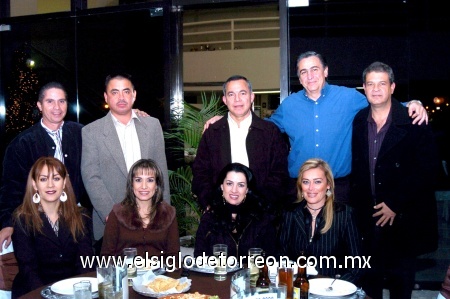 02122008
Jesús Villarreal, Araceli Juag, Miguel Wong, Cristina de Wong, Rogelio González, Lorena de González, Tomás Obeso, Martha Correa y Roberto Sada.