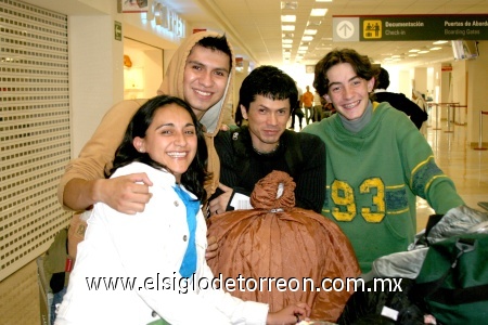 11122008
Patricia Cruz, Antonio González, Óscar Ayala y Daniel Tejeda