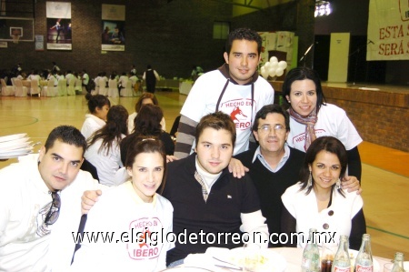 07122008
Arturo Becerra, Claudio Lugo, Mauricio Mijares, Delia Méndez, Lucía Matías, Sergio Torres y Carlos Portal.