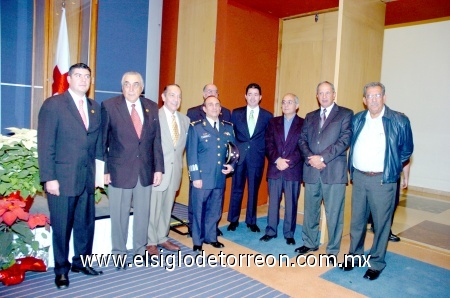 07122008
Horacio López, Jesús López, Félix Pérez, Ignacio Corona, Rogelio Barrios, Javier Garza, José Ayup, general Alberto Martínez y Manuel Elizondo