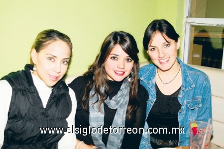 Alicia Jaime, Marcela Jaime y Alicia Rodríguez.