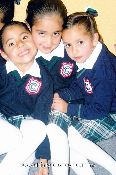 Ana Ceci Esquivel, Karen Rodríguez y Karla Peredo.