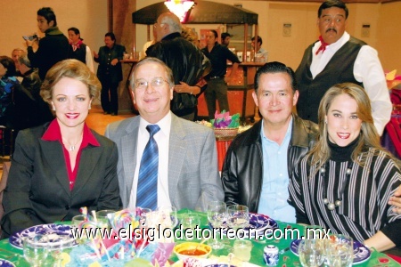 Cecy y Francisco Murillo, Bernardo y Vero Murillo.