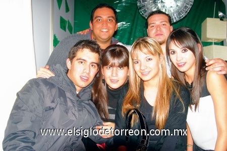 Jesús Martínez, Mariel Román, Héctor Escalona, Mariana Fuentes, Gema Hernández y Daniel Ledesma.