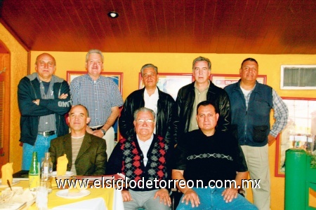 IFL festeja remembranzas
Hno. Antonio Deloya Catalán, Enrique Saavedra Urbina, Arturo Martínez Campos, Héctor González Martínez, Ignacio Martínez Urbina, Jesús García Meneses, Gustavo Flores Gómez y Francisco Rendón Esquivel.