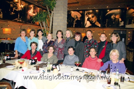 Huele a Navidad
Carmen Rodríguez, Lourdes Iturriaga, Tere Zarzar, Lolis Máynez, Tere Lugo, Chela Lugo, Rebeca Bustos, Esperanza Vera, Chole Anaya, Beatriz Mayagoitia, Esther Sada, Laura González, Lupe González, Rosa Alicia Valdéz y Rosy Aguirre.