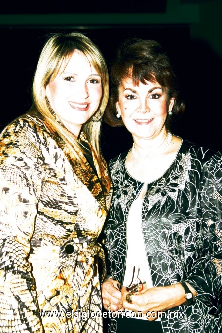 Vanessa de Moreira y Yeye Romo.