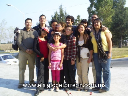 14122008
Los 11 nietos no podían faltar en el 70 aniversario; Carlos Eduardo, Rodolfo Enrique, Cristina, Angelina, Claudio, Mariana, Ana Paula, Carlos, Rodrigo, Luis Alberto y Ana Laura.
