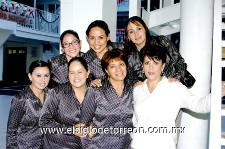 14122008
Mónica Salazar, Valeria Torre, Olga Sánchez, Fabiola de la Vara, Martha Ontiveros, Carolina Capetillo y Ana Rosa Anaya.
