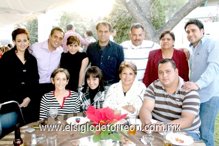 20122008
Santina de Michel, Paulina Herrera, Tina Rodríguez, Ernesto Herrera, Karla de Herrera, Mauricio Herrera, Mariana Michel, Gerardo Michel, Gabino Herrera y Coly de Herrera.