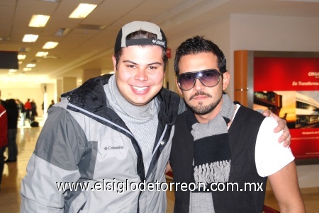 22122008
Alejandro Rey Flores y Miguel Ángel Vizcaíno viajaron a la Ciudad de México.