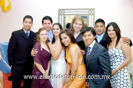 21122008
Alonso Hernández, Fernando Martínez, Karla Sandoval, Adriana Salinas, Cecilia Torres, Marcos Castillo, René Pastrana, Lucy Cueto y Elizabeth Jiménez, en su posada del Club Prisma.