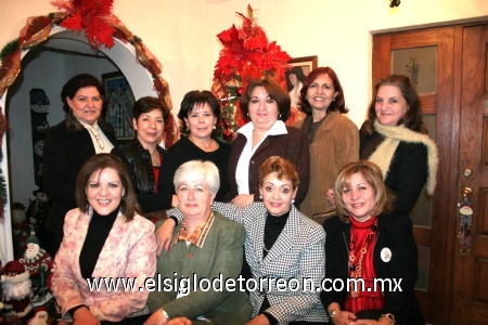 22122008
Guadalupe Saborit, Elisa Galván, Marina de Falcón, Martha de Mancha, Gaby de Cantú, Bertha García, Lili de la Bastida, Marga Constantino, Linda Solís y Pily Saborit.