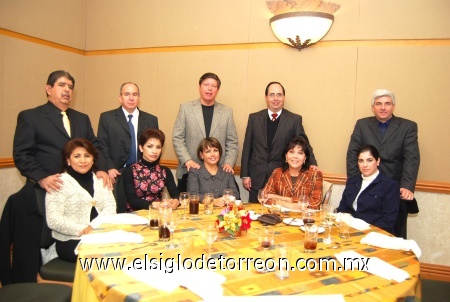 22122008
Juan Pablo Castillo, Patricia Madrid de Castillo, Javier Armendáriz, Laura Reyes, Ricardo Gómez, María Lourdes Vázquez, José Luis González y Olivia de Hernández, Jesús Berumen y Mary de Berumen.