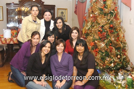 24122008
Marcela, Luz Elena, Adriana, Cristy, Alejandra, Caro, Pili, Karla, Consuelo, Estela, María de la Luz, Rocío, Vero, Leticia, Mague, Adriana, Ale, Elsa, Marcela y Paty