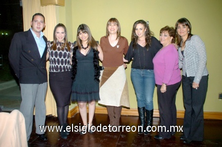 25122008
Carlos Briseño, Isabel Ortiz, Laura Abraham, Kena Zermeño, Lissa Aguilera, Mayela Pérez y Pili Arellano