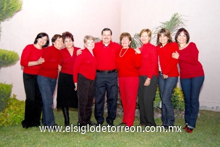25122008
Cristina, Tere, Leonor, Ángeles, Roberto, Alicia, Lety, Coco y Lupita Santelices Chávez