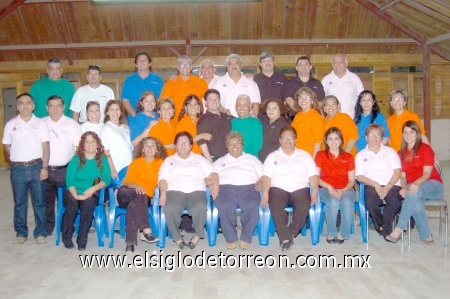 01012009
Los Primos Frausto, Alejandro, Francisco, Guillermo, Tomás, Heriberto, Felipe, Miguel, Alfredo, Homero, Rubén, Juan José, Éricka, Martha, Gabriela, Laura, Rosario, Antonio, Ricardo, Claudia y Dorina