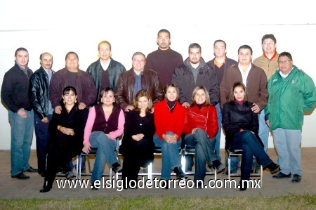 01012009
Wendy Medina, Friné Galván, Nydia Díaz, Esmeralda Medina, Luz Palomares, Eréndira Sustaita, Marco López, Francisco Torres, Ricardo Pérez, Jesús Navarro, Óscar Hernández, Juan Andrade y Eduardo García