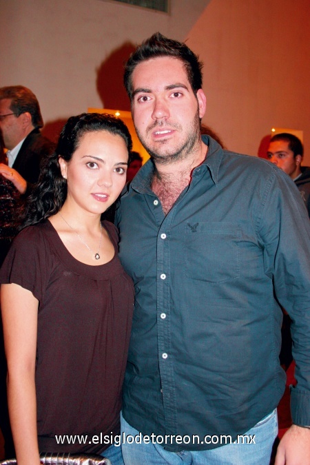 Ana Cris Borbolla y Yamil Kort.