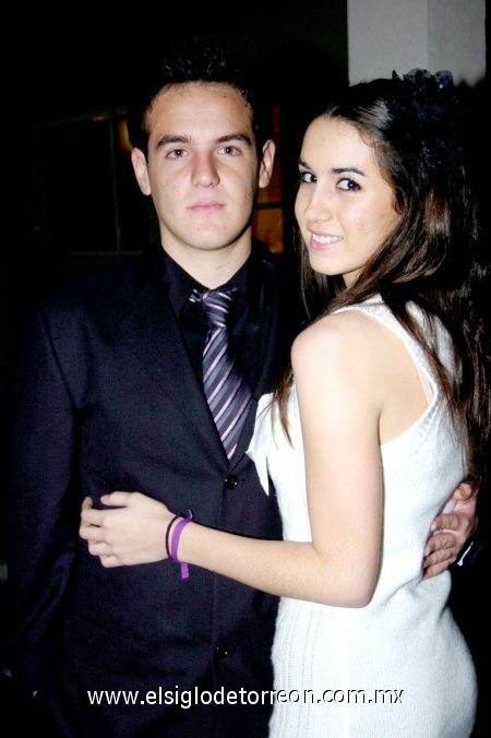 02012009
Pablo Garza y Mariel Álvarez