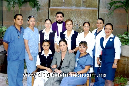 07012009

Emanuel Villegas, Ángeles González, Gabriela Caballero, Lourdes Zamarrón, Gabriela Mena, Laura López, Cristina Martínez, Perla Flores, Esperanza Ramos, acompañados de Isabel Torres y el Pbro. Jorge Ram