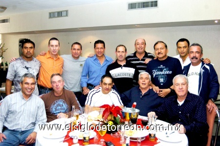 08012009
Alberto, Gerardo, Toto, Francisco, Jesús, Santiago, Eduardo, Alberto, Eduardo A., Florencio, Gerardo, Jorge, José Luis y Carlos